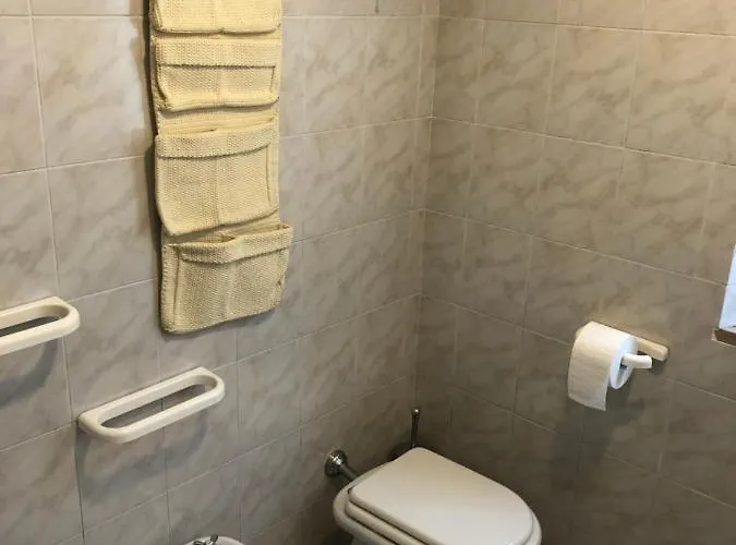 Отель La Poderina *