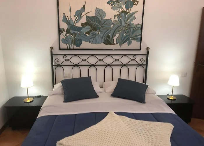 Отель La Poderina *